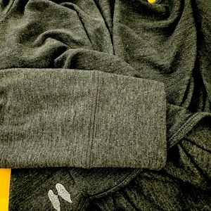 VS open, twist-backed sweatshirt